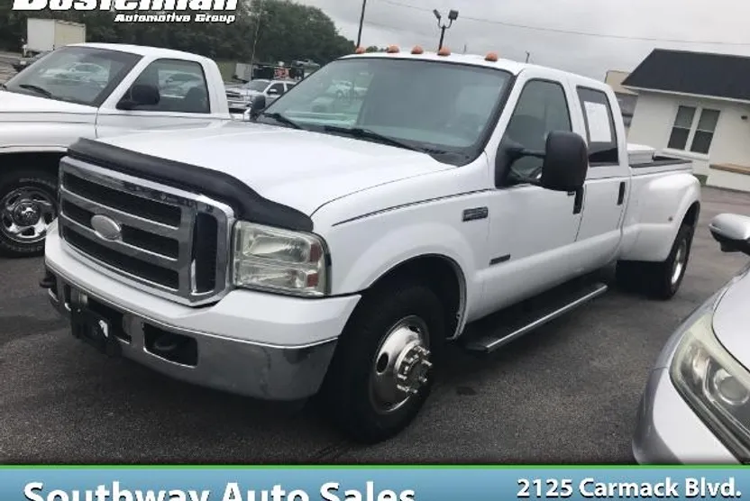 2005 Ford F-350 XLT photo 1
