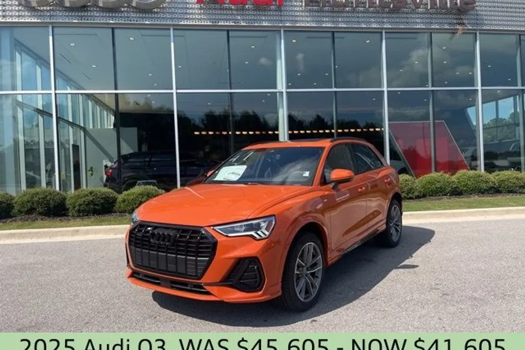 2025 Audi Q3 45 TFSI S line Premium photo 1
