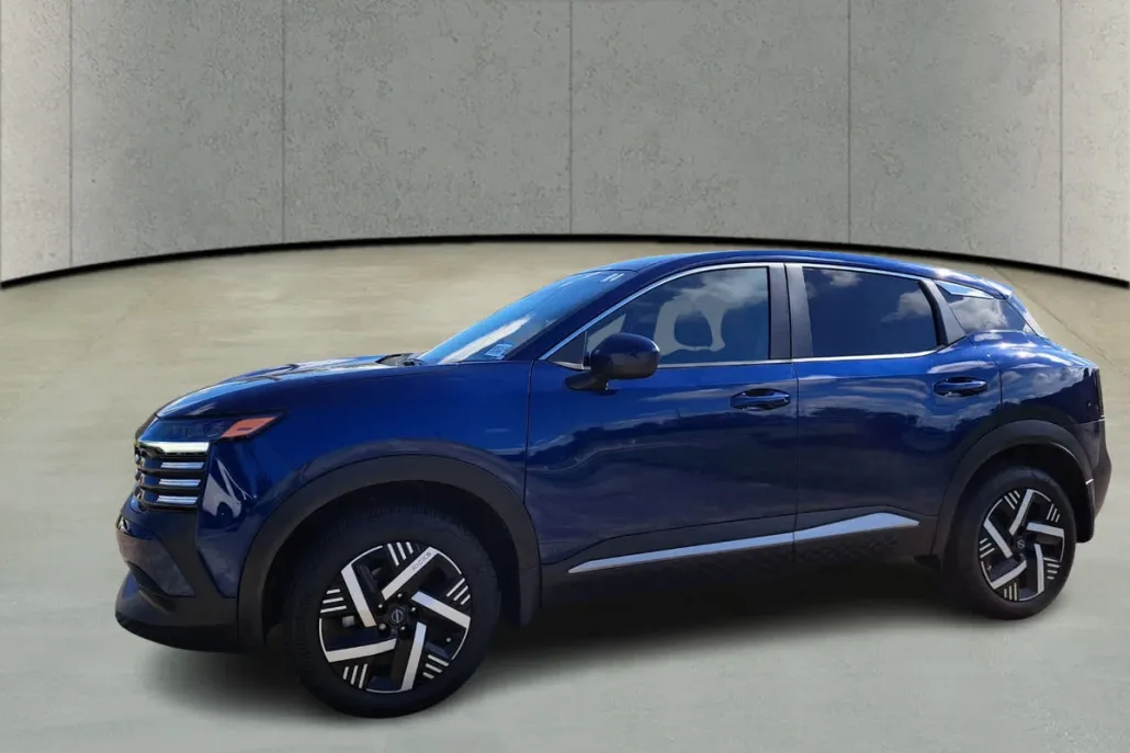 2025 Nissan Kicks SV photo 1