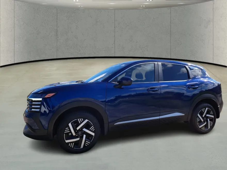 2025 Nissan Kicks SV photo 1