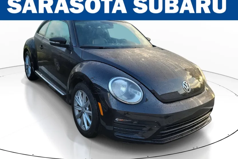 2018 Volkswagen Beetle S photo 1