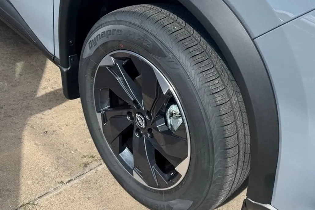 2026 Nissan Rogue SV photo 1