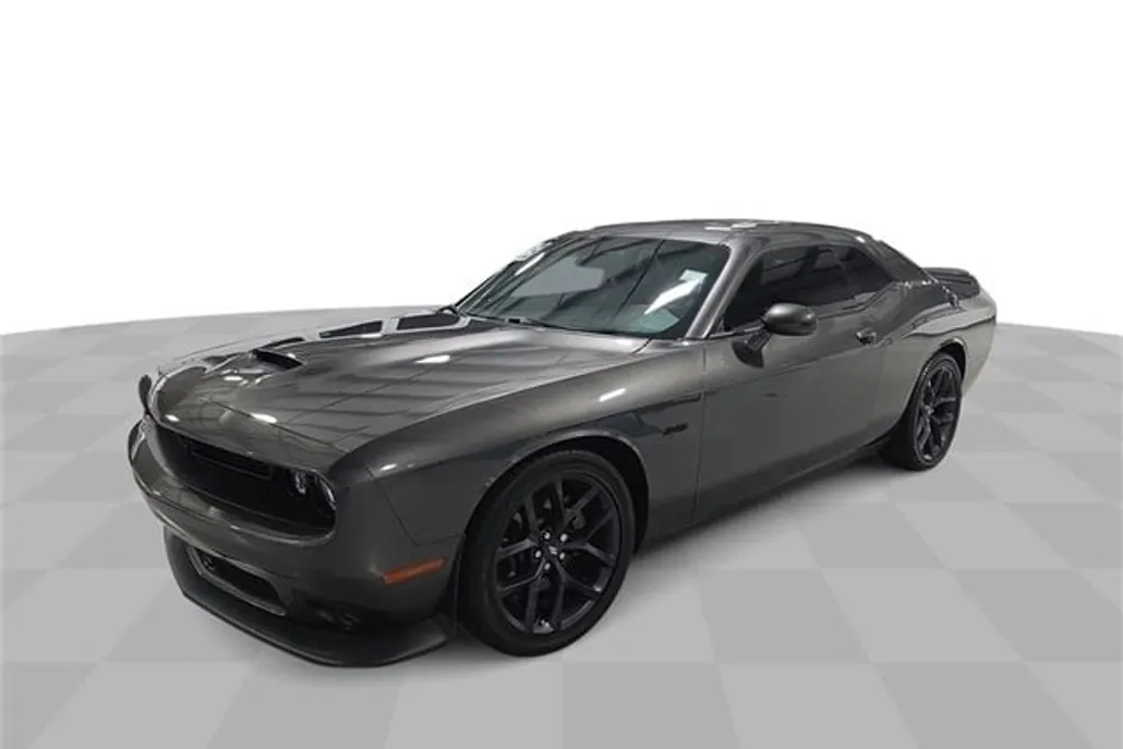 2023 Dodge Challenger R/T photo 1