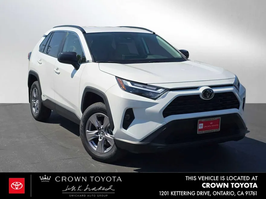 2025 Toyota RAV4 Hybrid LE photo 1