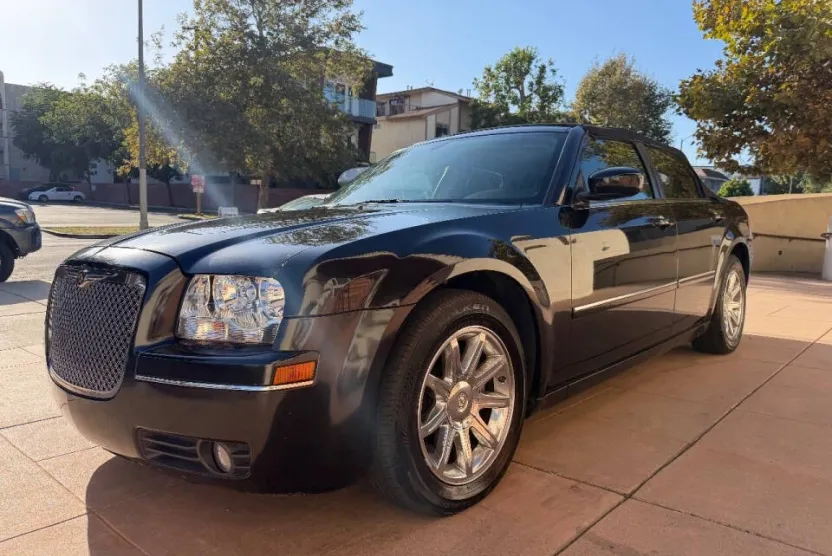 2006 Chrysler 300 Touring photo 1