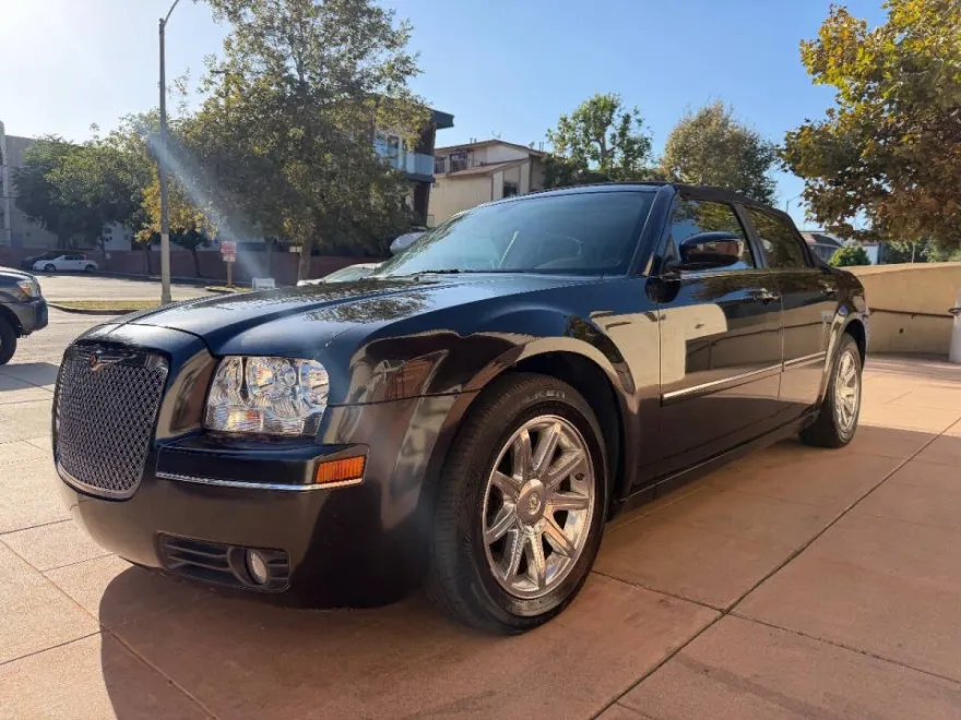 2006 Chrysler 300 Touring photo 1