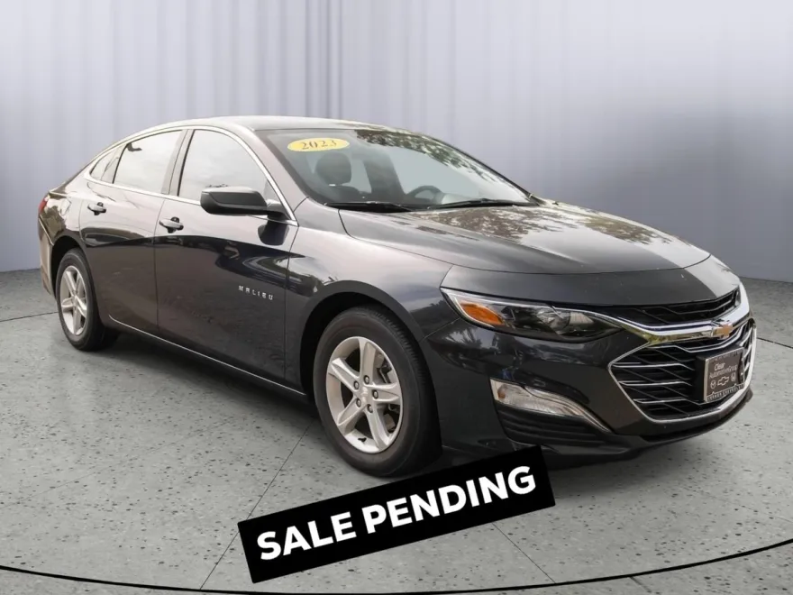 2023 Chevrolet Malibu LS photo 1