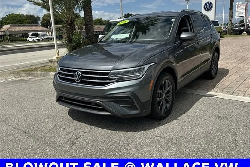2022 Volkswagen Tiguan SE photo 1