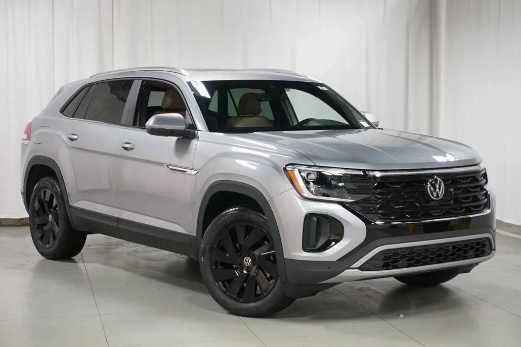 2025 Volkswagen Atlas Cross Sport SE Technology photo 1
