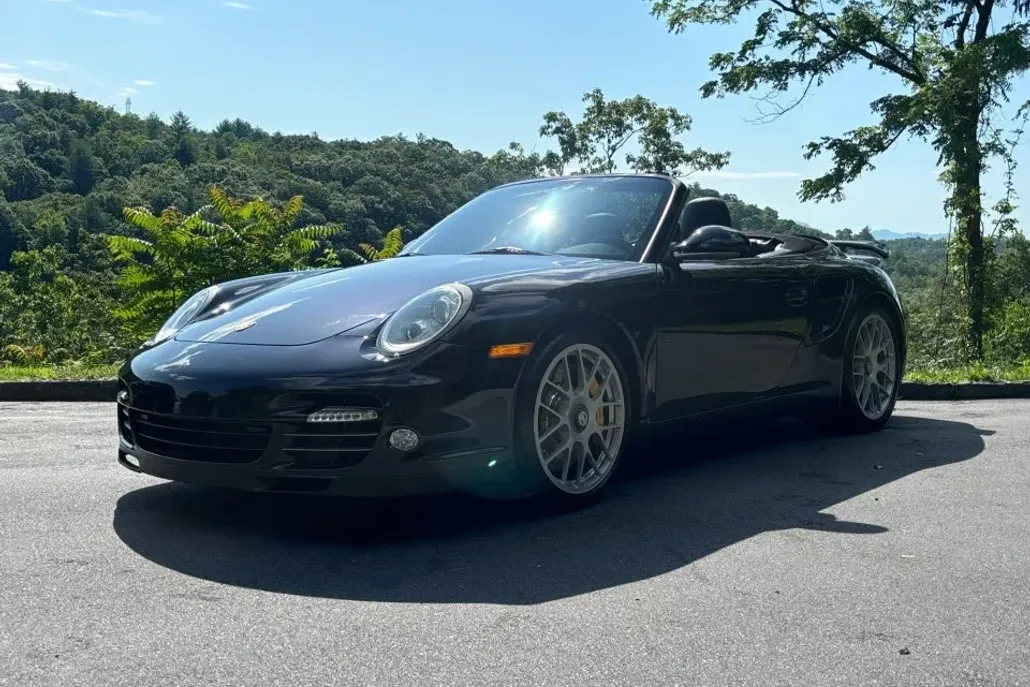 2011 Porsche 911 Turbo photo 1