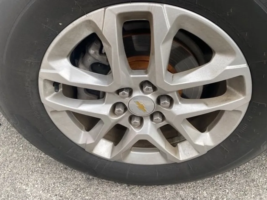 2021 Chevrolet Traverse Leather photo 1