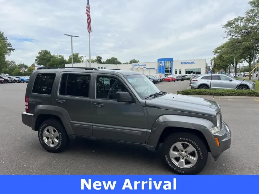 2012 Jeep Liberty Sport photo 1