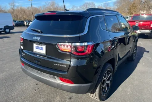 2025 Jeep Compass Limited photo 3