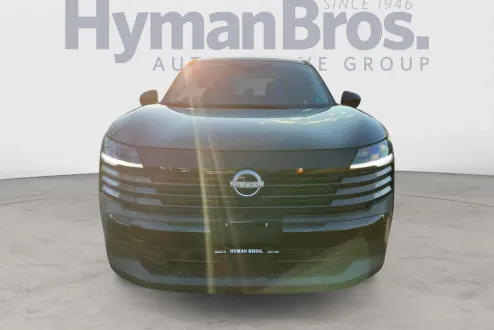 2025 Nissan Kicks SV photo 2