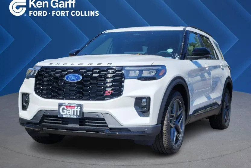 2025 Ford Explorer ST photo 1