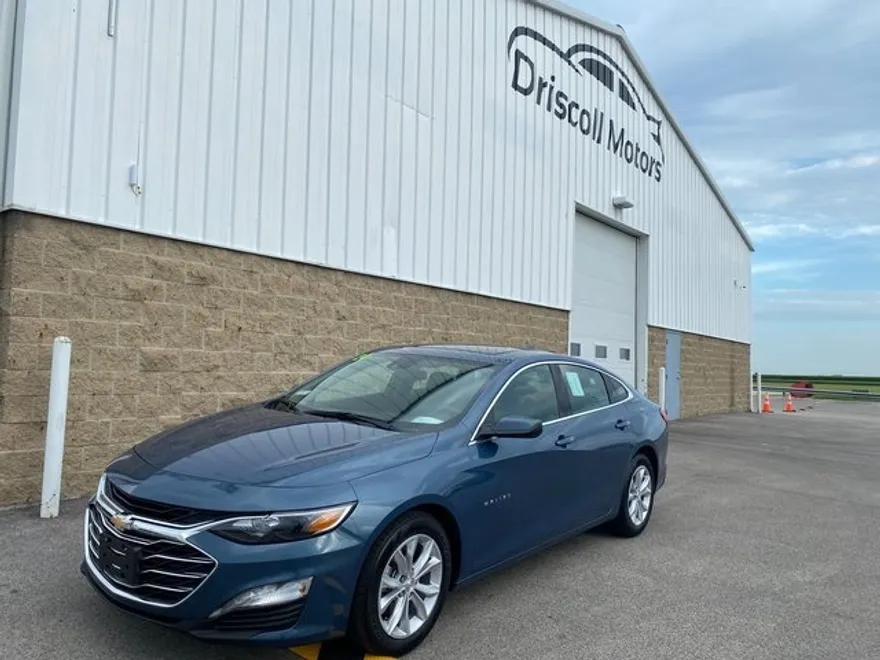 2024 Chevrolet Malibu 1LT photo 1