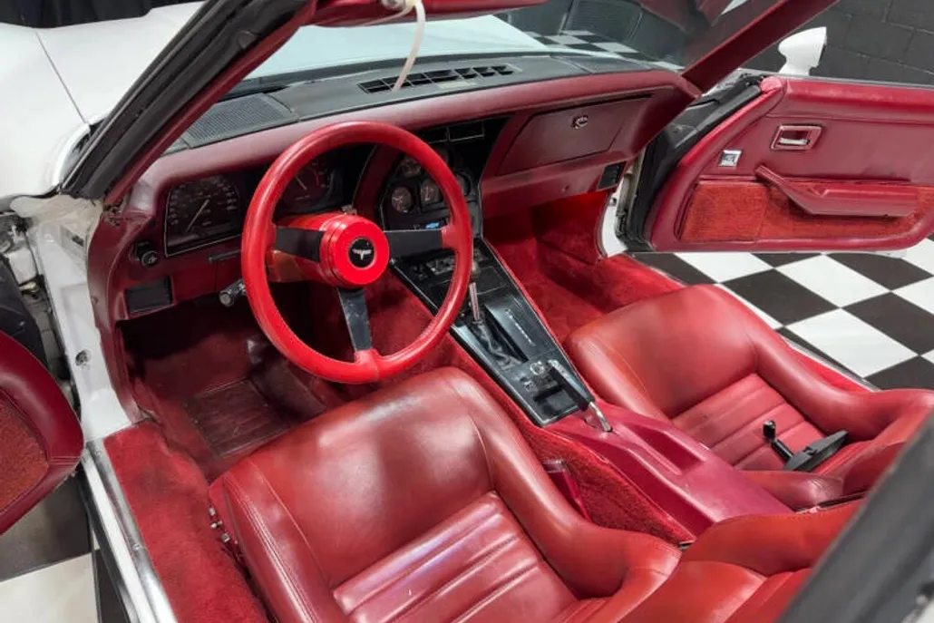 1981 Chevrolet Corvette photo 1