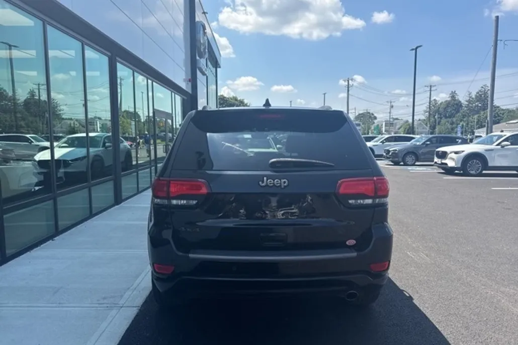 2017 Jeep Grand Cherokee Limited Anniversary Edition Black photo 1