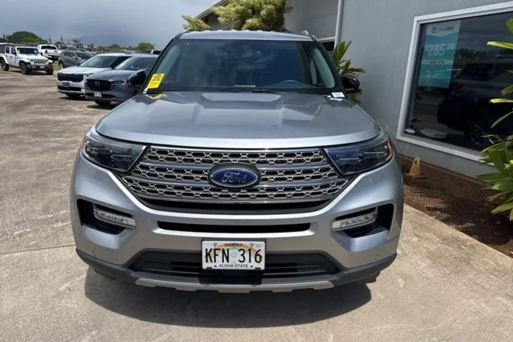 2023 Ford Explorer Limited photo 1