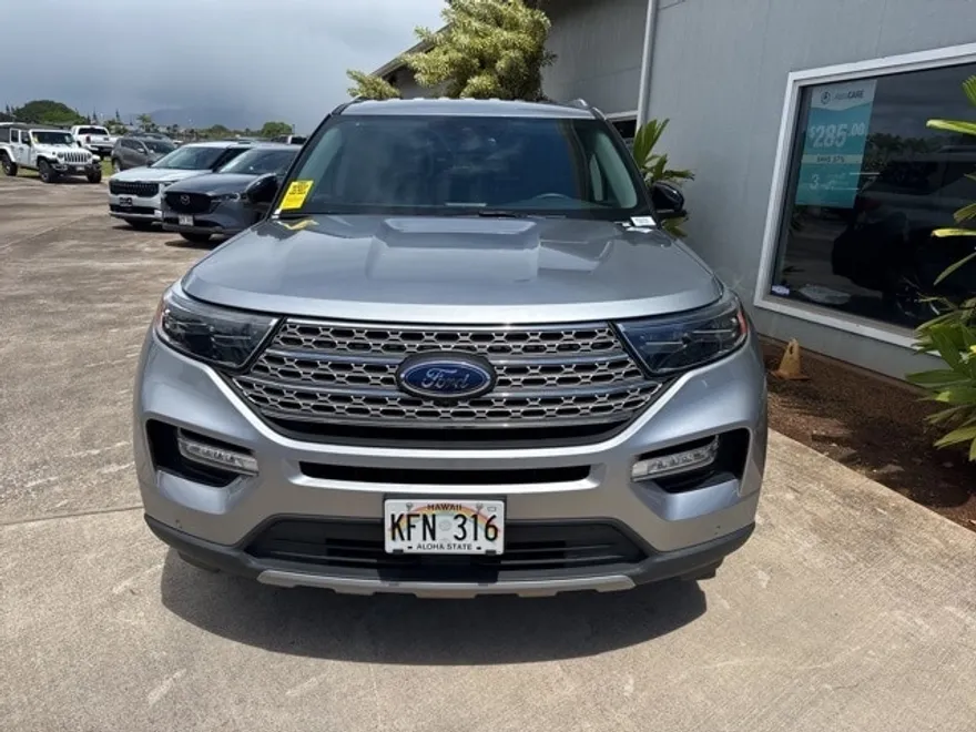 2023 Ford Explorer Limited photo 1