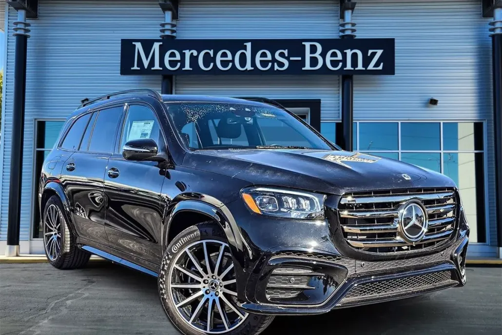 2025 Mercedes Benz GLS 450 4MATIC photo 1