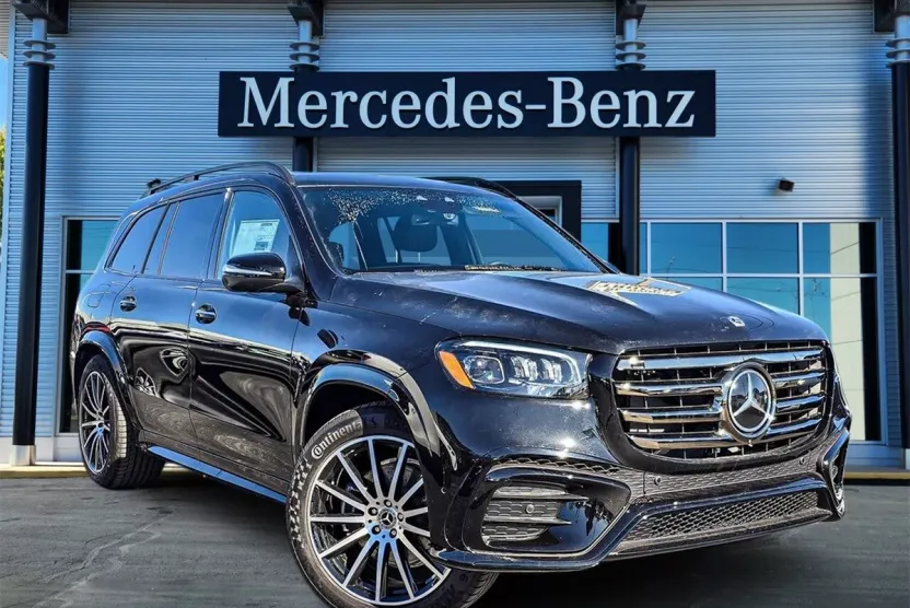 2025 Mercedes Benz GLS 450 4MATIC photo 1