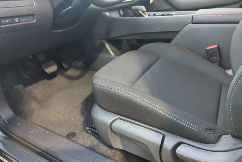 2023 Nissan Rogue S photo 1