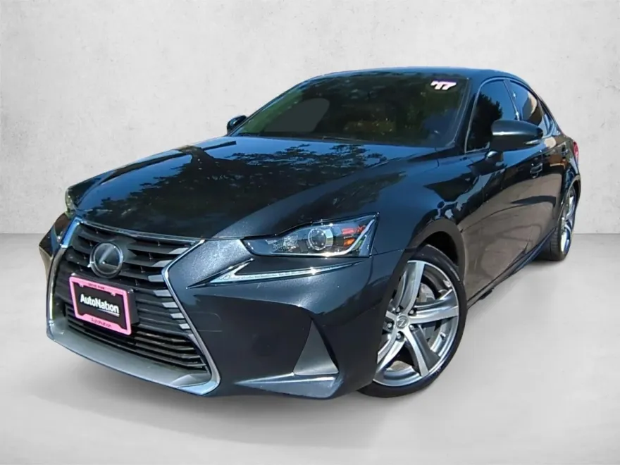 2017 Lexus IS 300 photo 1