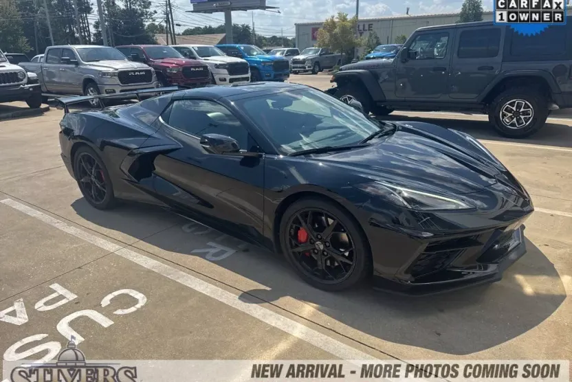2022 Chevrolet Corvette Stingray Convertible 2LT photo 1