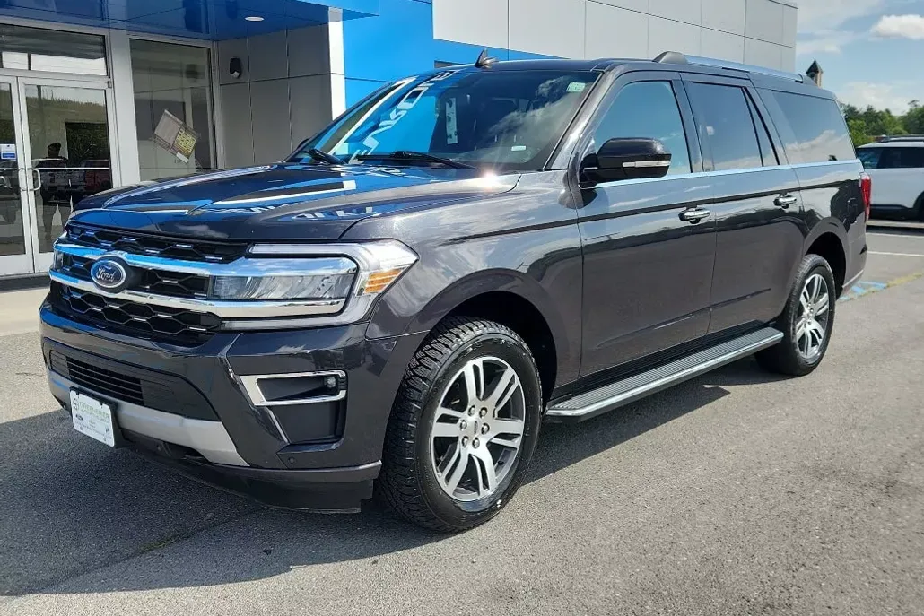 2023 Ford Expedition MAX Limited photo 1