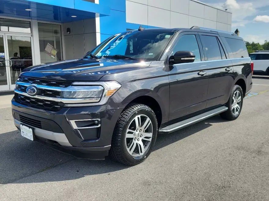2023 Ford Expedition MAX Limited photo 1