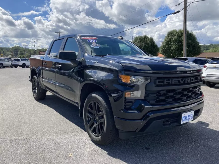 2022 Chevrolet Silverado 1500 Custom photo 1