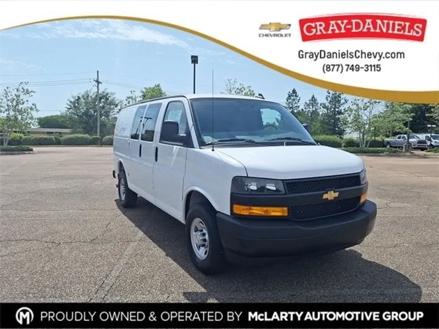 2025 Chevrolet Express 2500 Cargo photo 1
