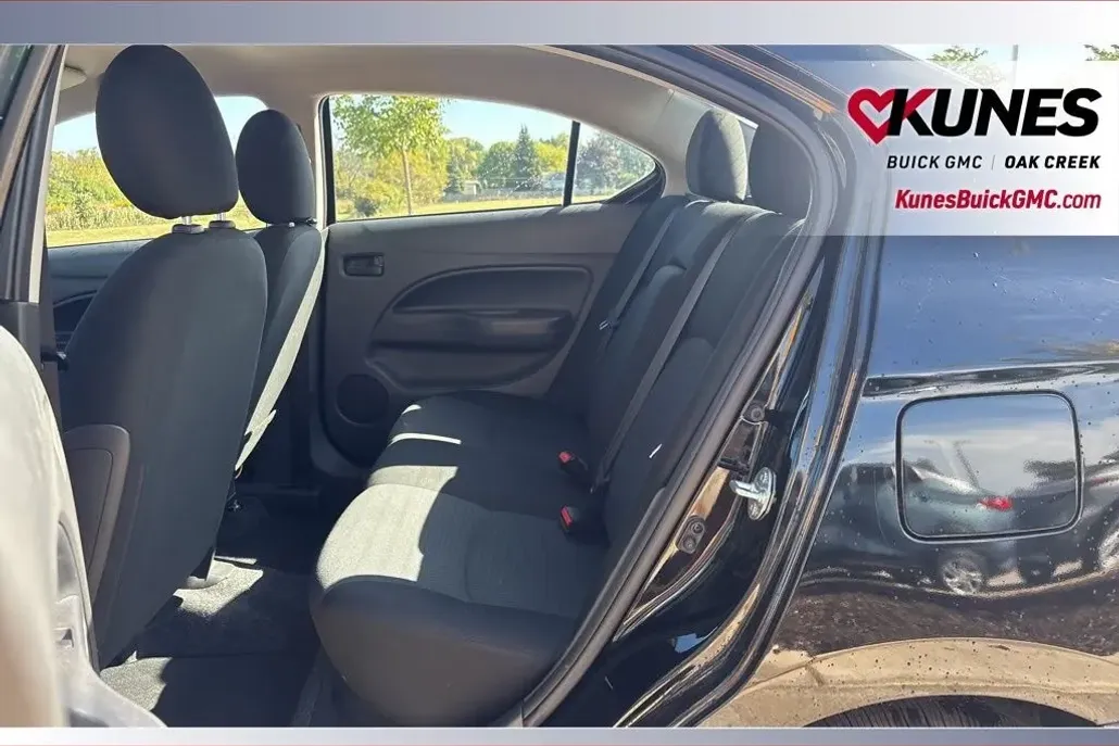 2024 Mitsubishi Mirage G4 ES photo 1
