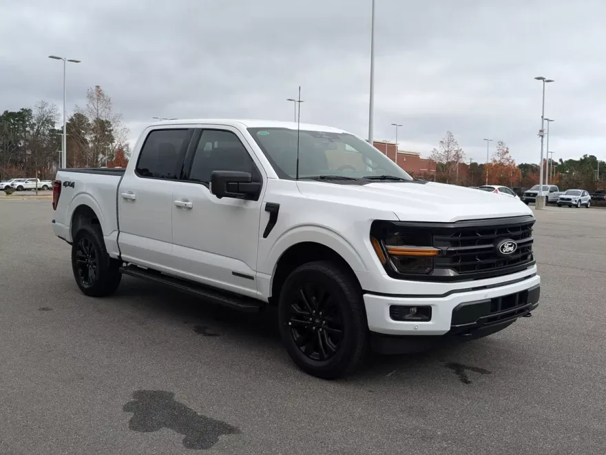 2024 Ford F-150 XLT photo 1