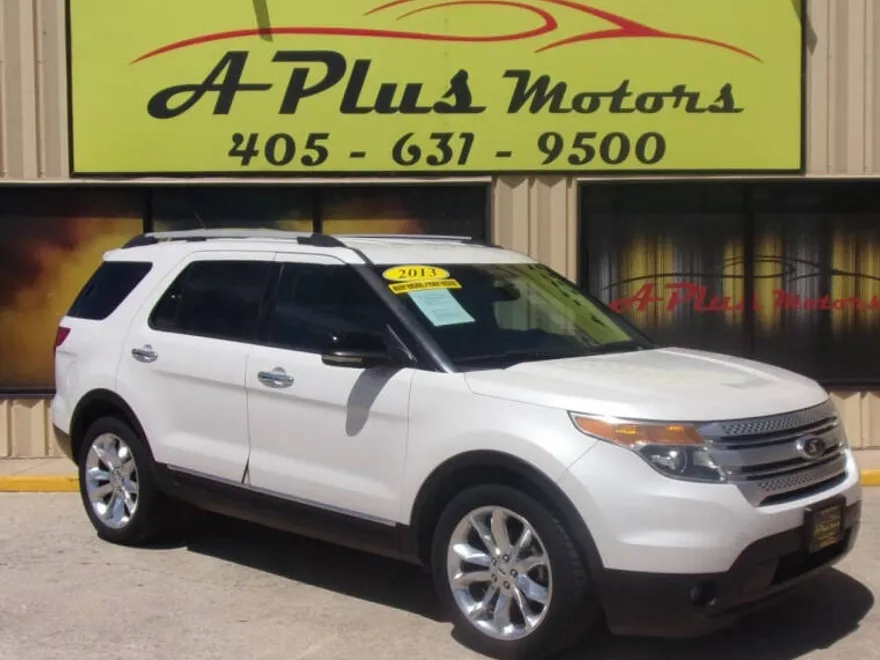 2013 Ford Explorer XLT photo 1