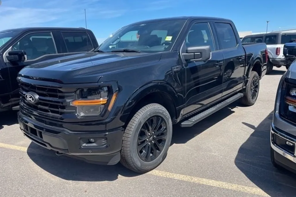 2025 Ford F-150 XLT photo 1