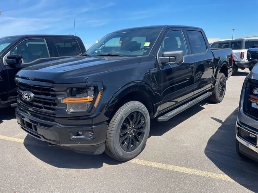 2025 Ford F-150 XLT photo 1