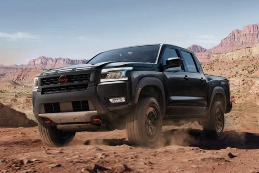 2025 Nissan Frontier PRO-4X Crew Cab photo 1