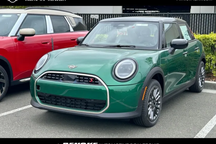 2026 Mini Cooper 4 Door Hardtop Signature photo 1