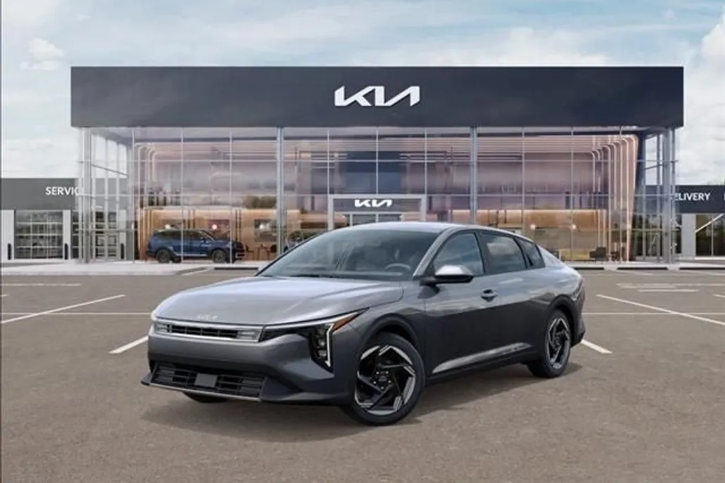 2025 Kia K4 EX photo 1