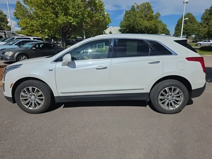 2017 Cadillac XT5 Luxury photo 1