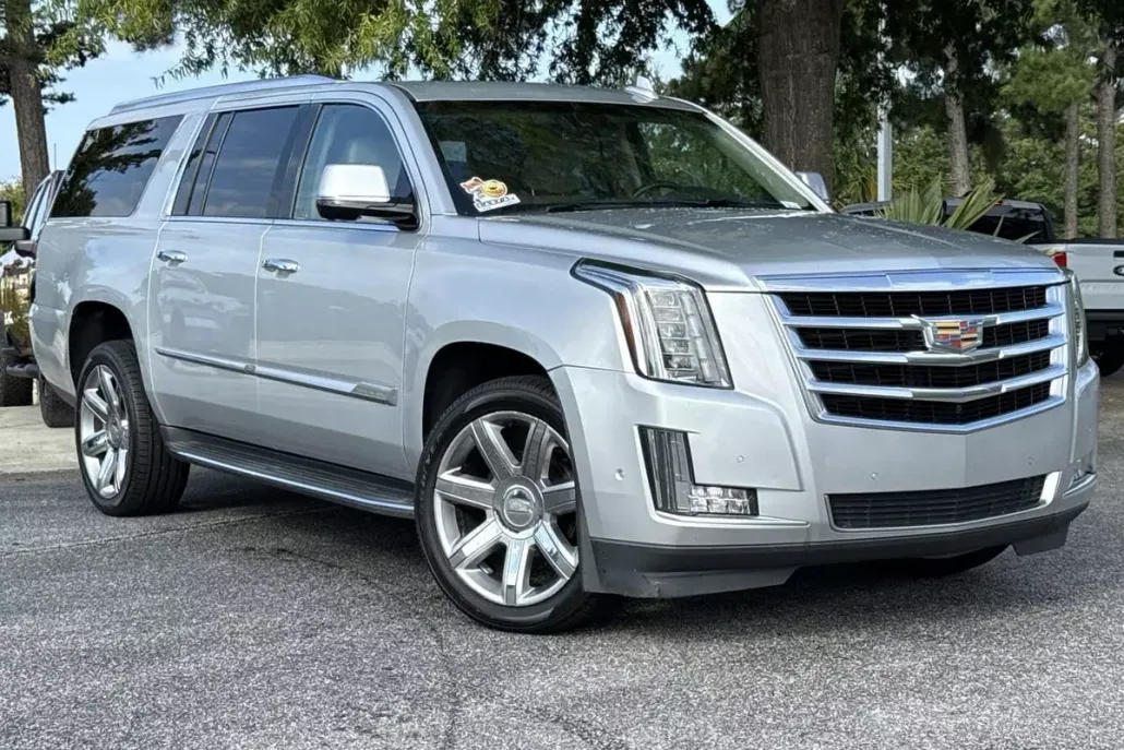 2020 Cadillac Escalade ESV Luxury photo 1