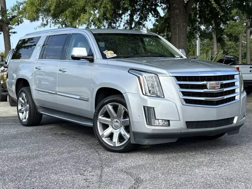 2020 Cadillac Escalade ESV Luxury photo 1