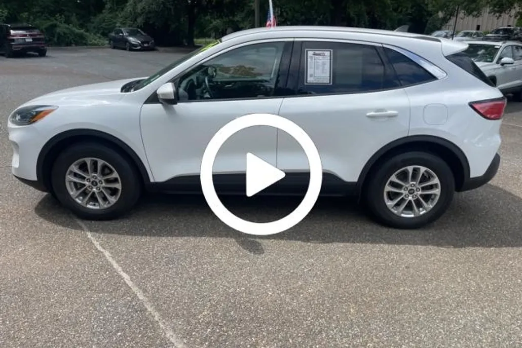 2021 Ford Escape SE photo 1