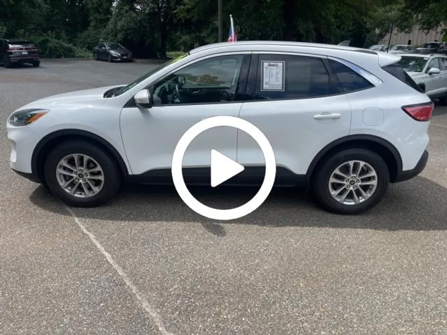 2021 Ford Escape SE photo 1
