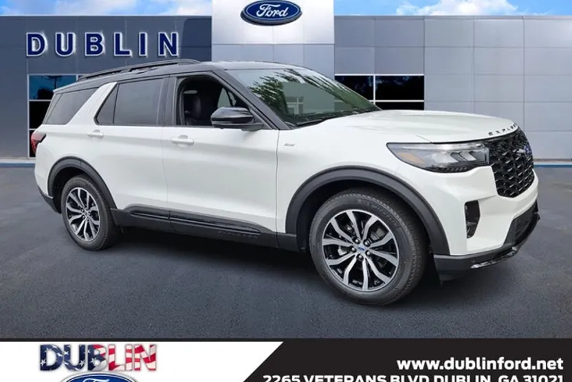 2025 Ford Explorer ST-Line photo 1