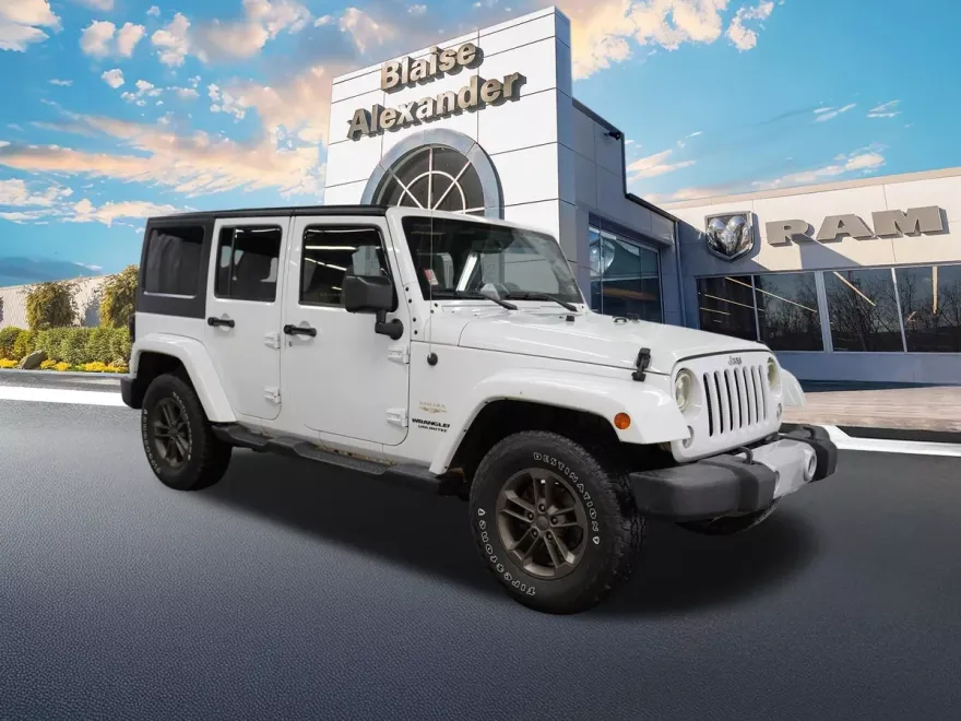 2015 Jeep Wrangler Unlimited Sahara photo 1