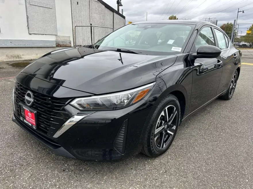 2024 Nissan Sentra SV photo 1
