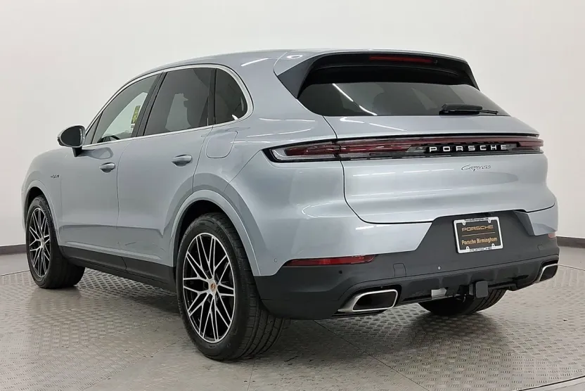 2026 Porsche Cayenne E-Hybrid photo 1
